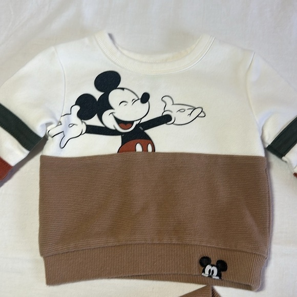 Disney Baby - White and Tan Mickey Mouse 2-piece Outfit - Picture 2 of 5